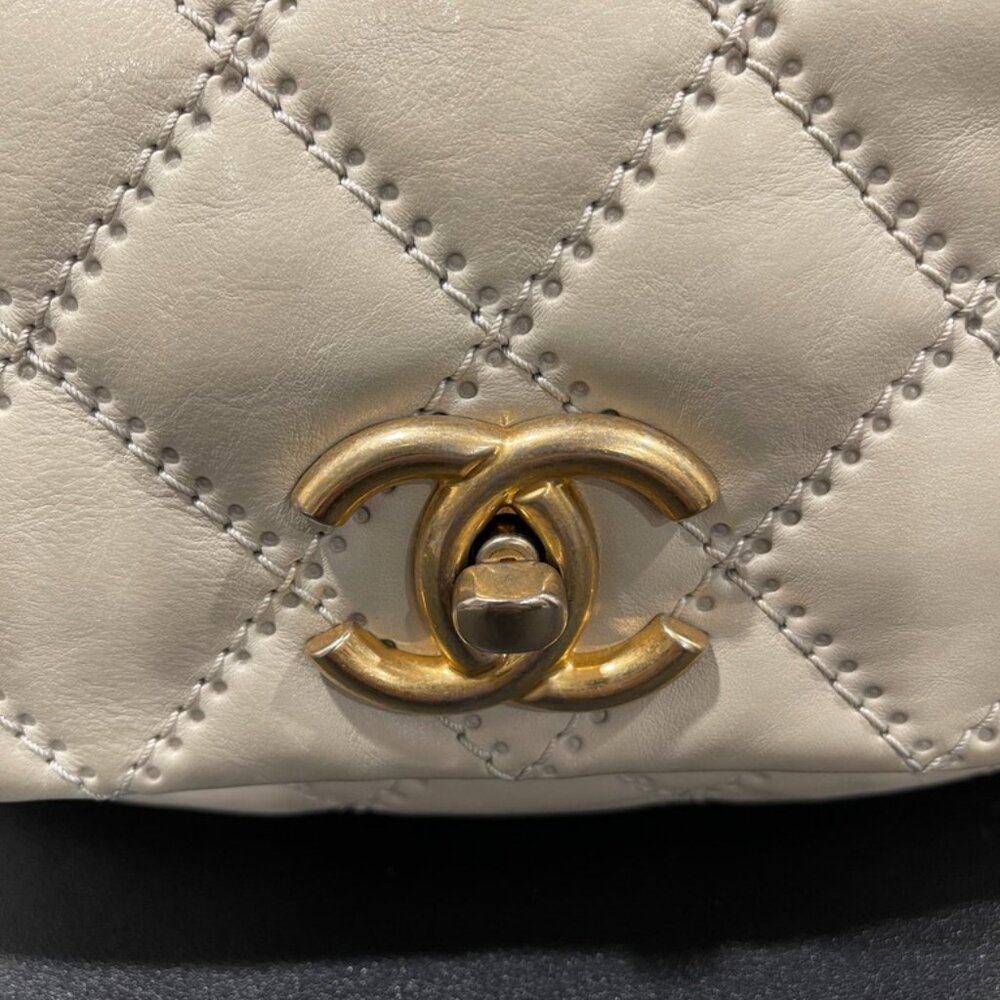 Chanel Tote Bag Cream (133144) - Picture 2 of 14